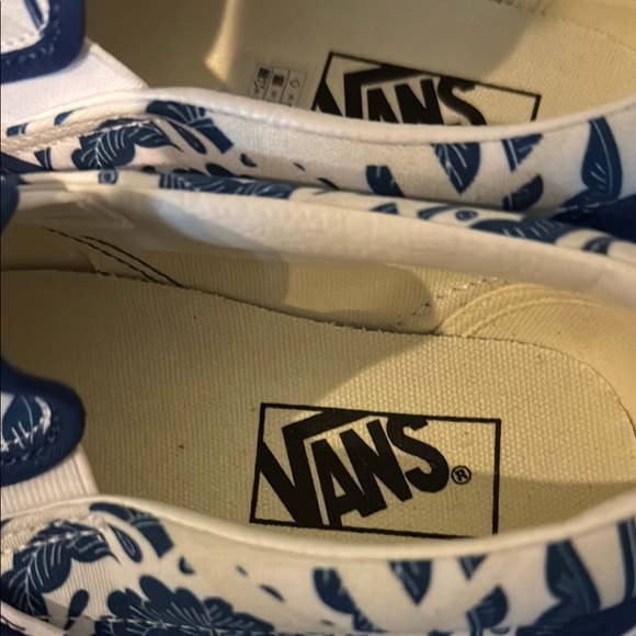 NWT Unisex Vans Blue & White Off The Wall Sneakers W SZ 8, M SZ 6.5, EUR 38.5 - Picture 3 of 6